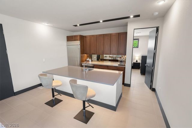12 Falling Canyon Court, Henderson, NV 89011