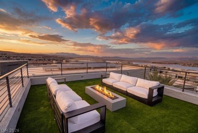 12 Falling Canyon Court, Henderson, NV 89011