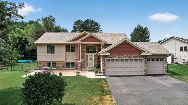 878 Kelly Street, Lino Lakes, MN 55014