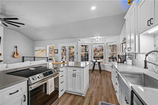 5 Lacock Lane, Bella Vista, AR 72714