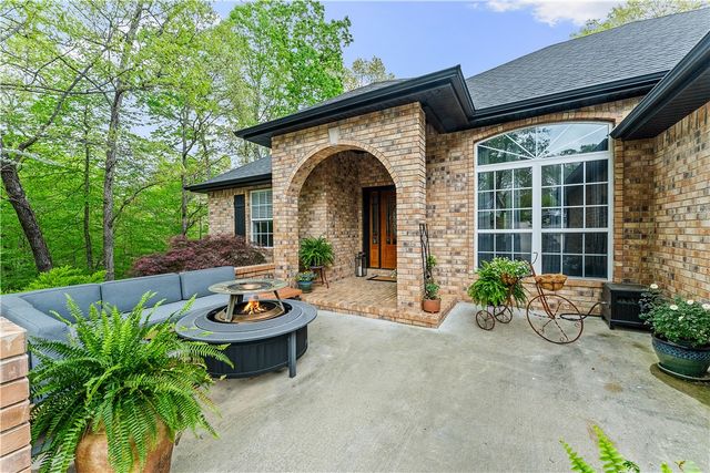 5 Lacock Lane, Bella Vista, AR 72714