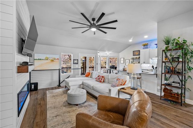 5 Lacock Lane, Bella Vista, AR 72714