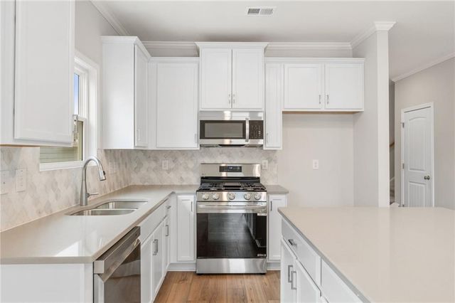 27 Masters Drive, Villa Rica, GA 30180