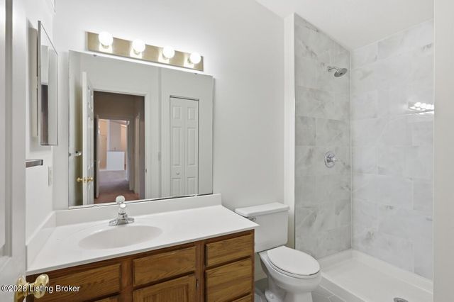 10501 McMeekin Ln 208, Louisville, KY 40223