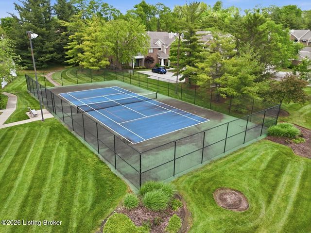 10501 McMeekin Ln 208, Louisville, KY 40223