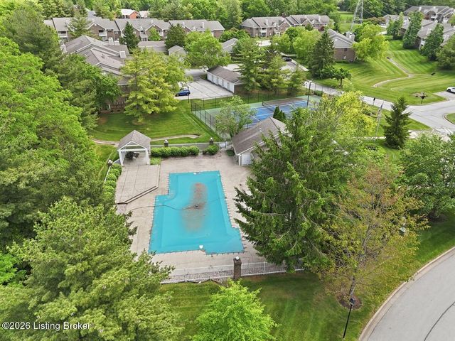 10501 McMeekin Ln 208, Louisville, KY 40223