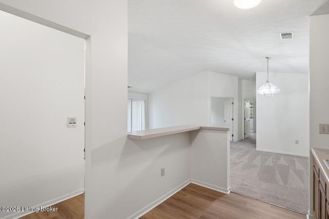 10501 McMeekin Ln 208, Louisville, KY 40223