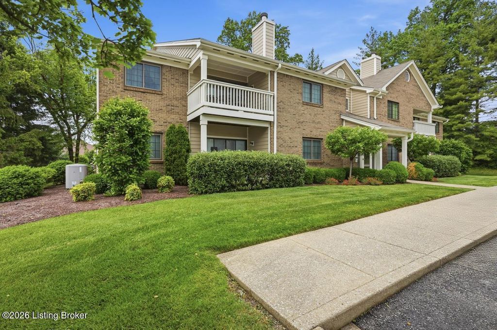 10501 McMeekin Ln 208, Louisville, KY 40223