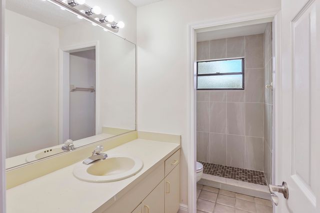 5666 SE Matousek Street, Stuart, FL 34997