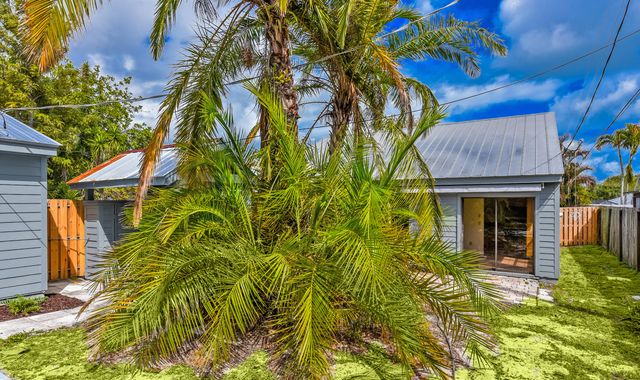 5666 SE Matousek Street, Stuart, FL 34997