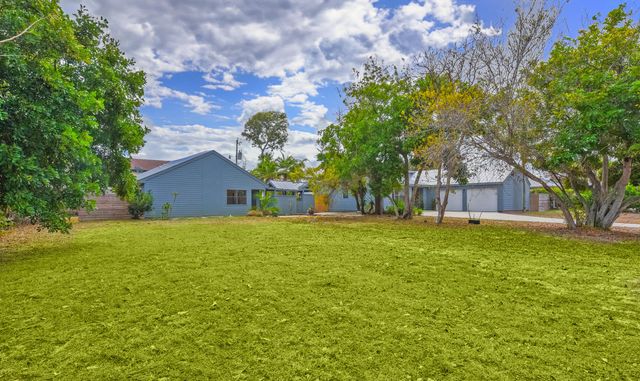 5666 SE Matousek Street, Stuart, FL 34997