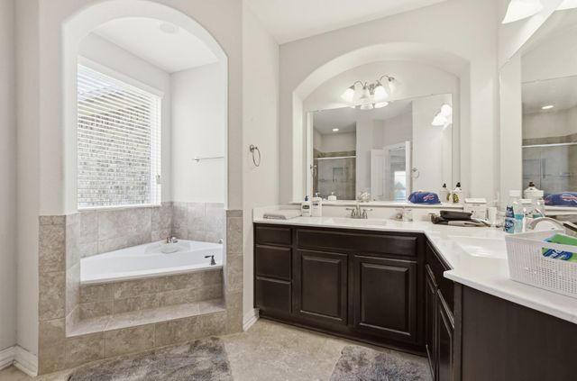 258 Tangerine DR, Buda, TX 78610