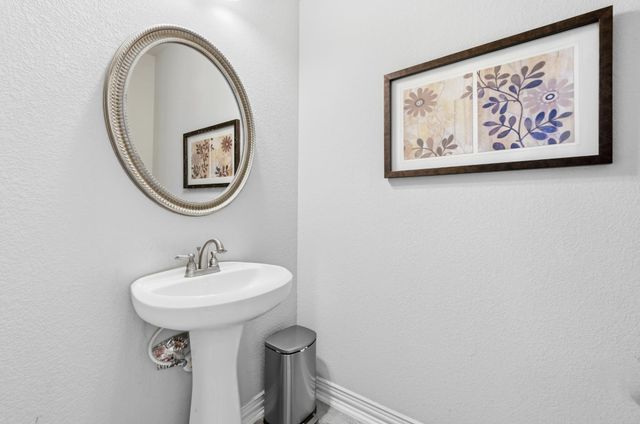 258 Tangerine DR, Buda, TX 78610