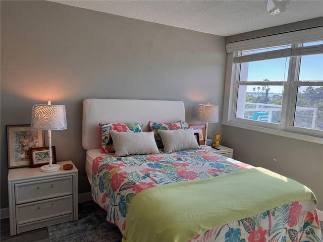 33 S GULFSTREAM AVENUE 409, Sarasota, FL 34236