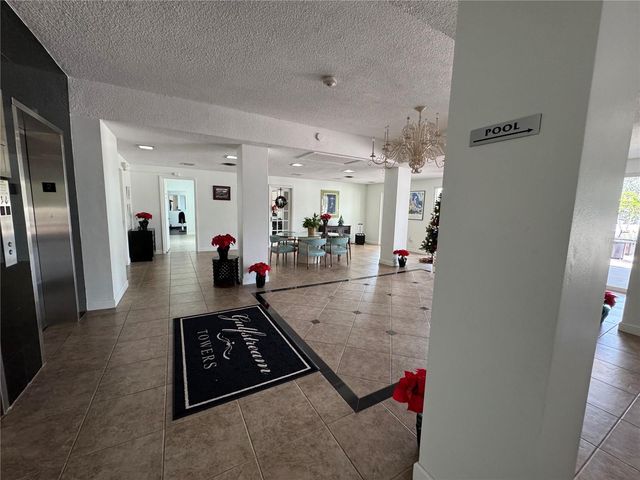 33 S GULFSTREAM AVENUE 409, Sarasota, FL 34236