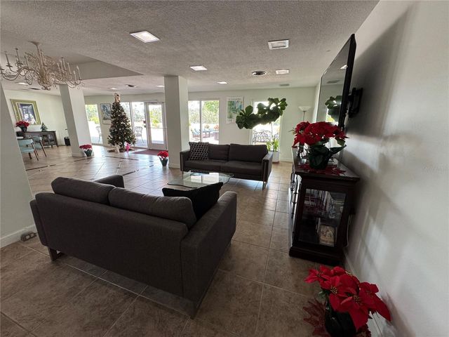 33 S GULFSTREAM AVENUE 409, Sarasota, FL 34236