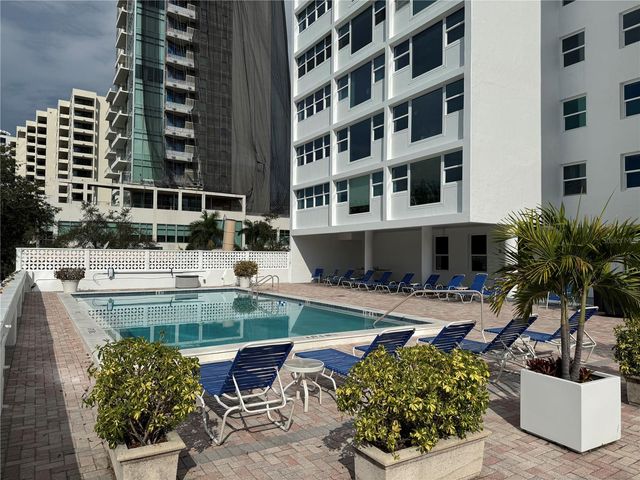 33 S GULFSTREAM AVENUE 409, Sarasota, FL 34236