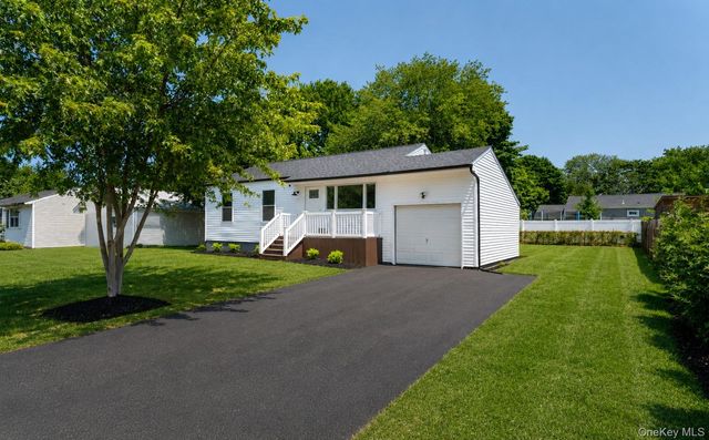 743 Hoffman Avenue, Bellport, NY 11713