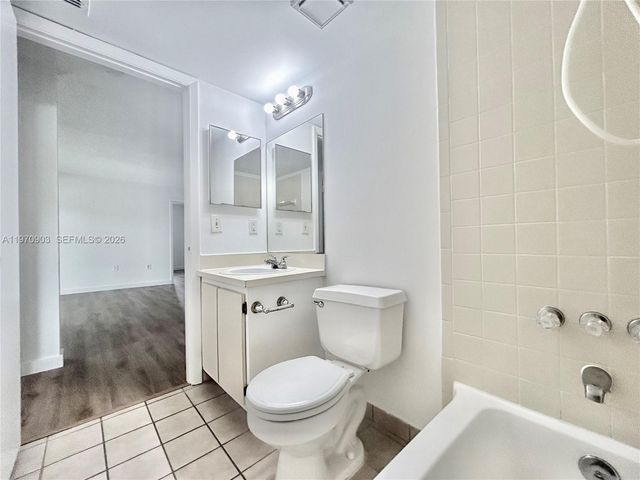 400 W Palm Cir W 201, Pembroke Pines, FL 33025