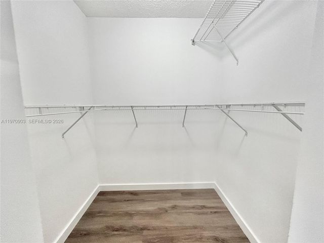 400 W Palm Cir W 201, Pembroke Pines, FL 33025