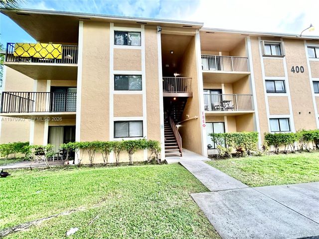 400 W Palm Cir W 201, Pembroke Pines, FL 33025