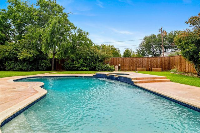 10918 Wonderland Trail, Dallas, TX 75229