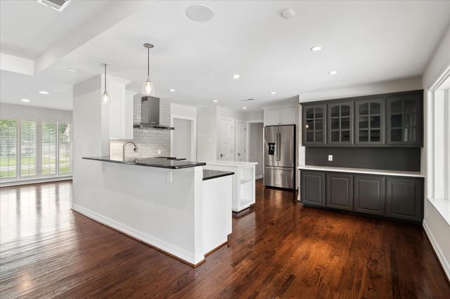 10918 Wonderland Trail, Dallas, TX 75229