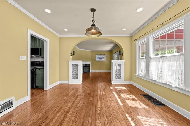 2612 Canterbury Road, Cleveland Heights, OH 44118