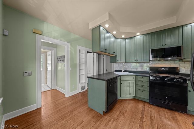 2612 Canterbury Road, Cleveland Heights, OH 44118