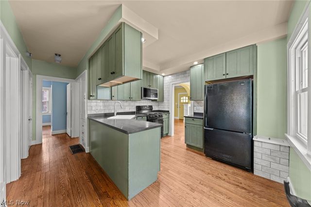 2612 Canterbury Road, Cleveland Heights, OH 44118