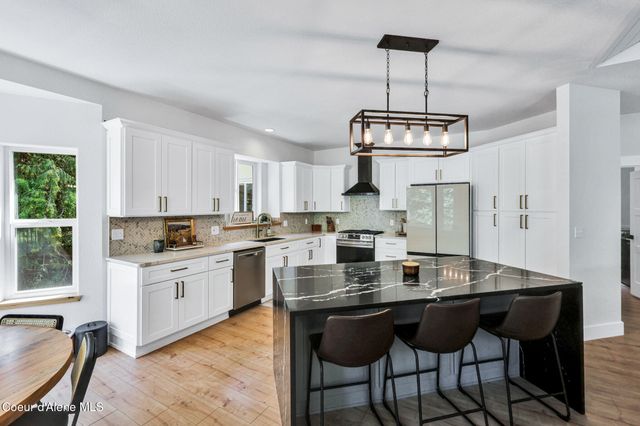 6079 E Hayden Lake Rd, Hayden, ID 83835