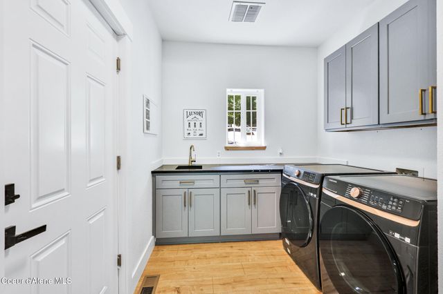 6079 E Hayden Lake Rd, Hayden, ID 83835