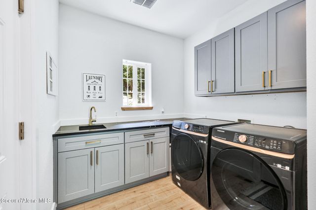 6079 E Hayden Lake Rd, Hayden, ID 83835