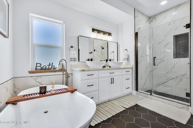 6079 E Hayden Lake Rd, Hayden, ID 83835