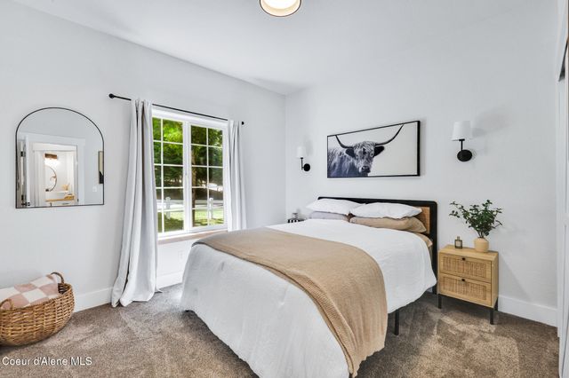 6079 E Hayden Lake Rd, Hayden, ID 83835