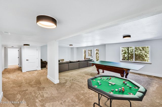 6079 E Hayden Lake Rd, Hayden, ID 83835