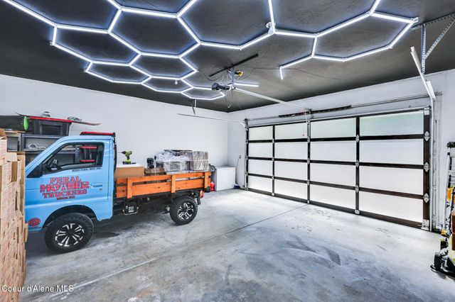 6079 E Hayden Lake Rd, Hayden, ID 83835