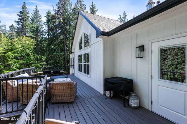 6079 E Hayden Lake Rd, Hayden, ID 83835