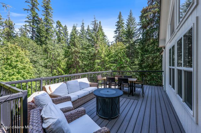 6079 E Hayden Lake Rd, Hayden, ID 83835