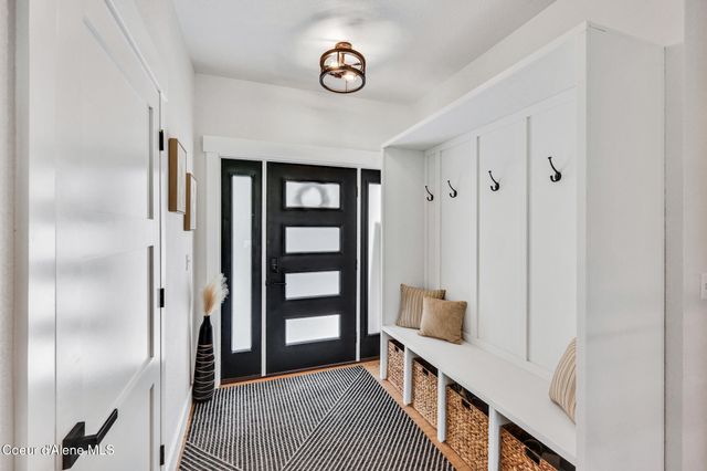 6079 E Hayden Lake Rd, Hayden, ID 83835