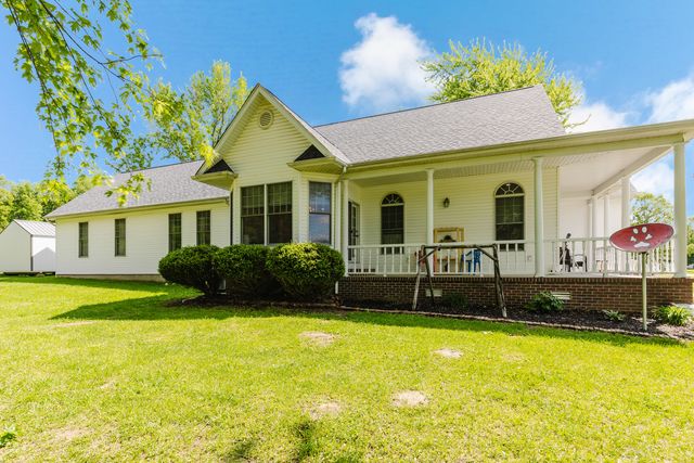 819 E No Name Road, Carbondale, IL 62902