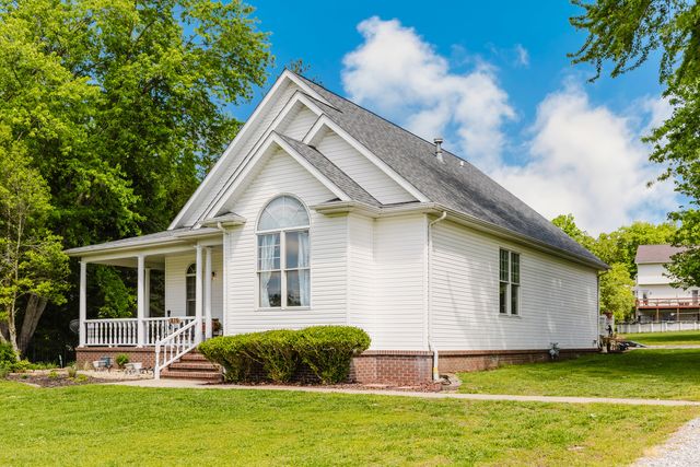 819 E No Name Road, Carbondale, IL 62902