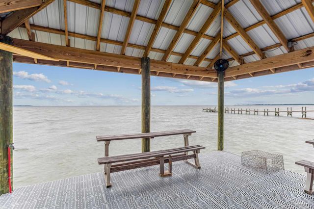 1606 Waters Edge, Pensacola, FL 32507