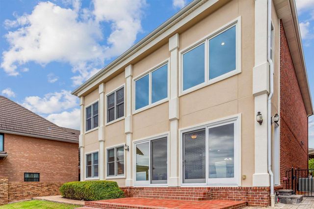 1606 Waters Edge, Pensacola, FL 32507