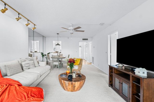 14623 Bonaire Boulevard 405, Delray Beach, FL 33446