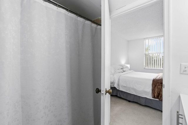 14623 Bonaire Boulevard 405, Delray Beach, FL 33446