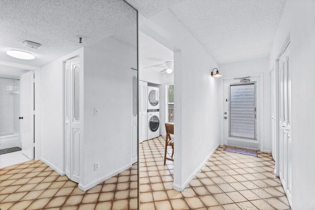 14623 Bonaire Boulevard 405, Delray Beach, FL 33446