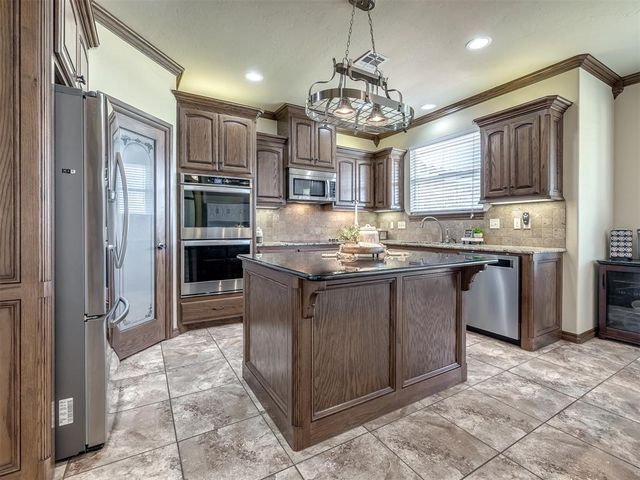 7701 Deer Meadow Drive, Oklahoma City, OK 73150