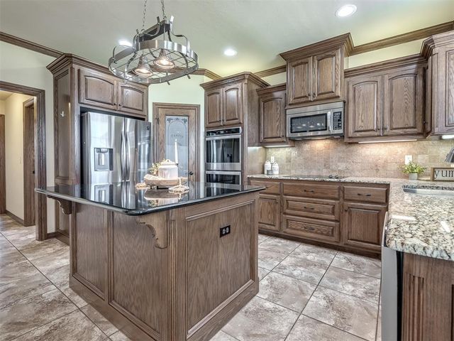 7701 Deer Meadow Drive, Oklahoma City, OK 73150