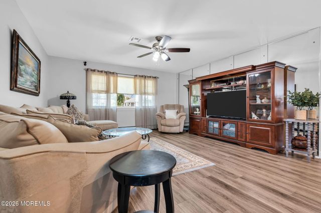 315 Curacao Street, Toms River, NJ 08757